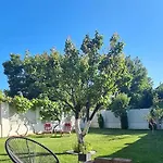 וילה The House