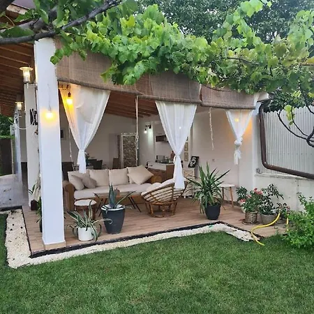 The House - Jacuzzi & Garden Escape Villa *