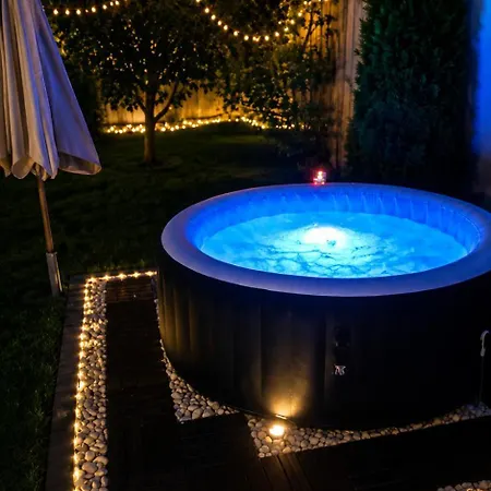 The House - Jacuzzi & Garden Escape * Τιμισοάρα