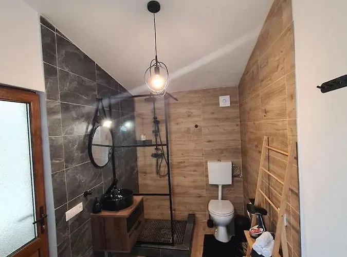 The House تيميشورا